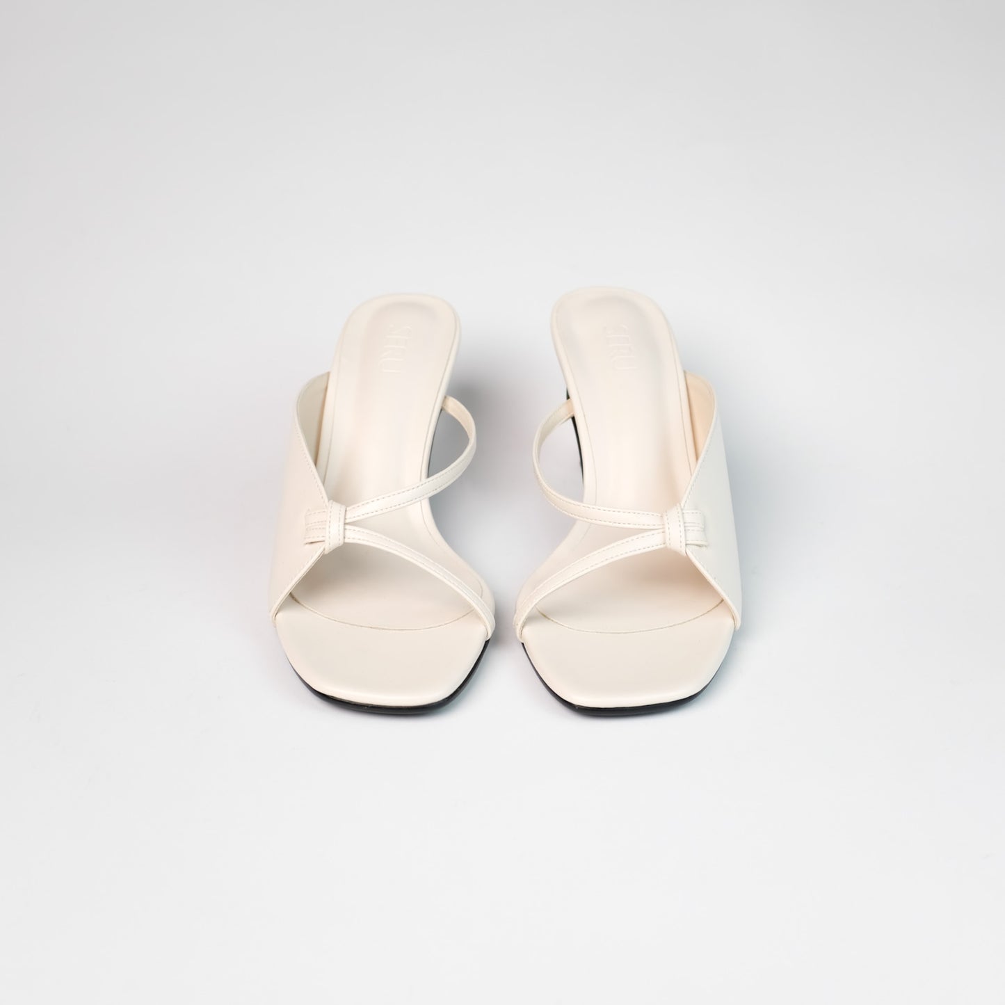 Knot Heels in Vanilla