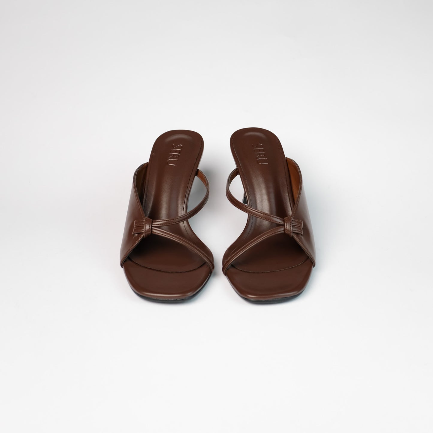 Knot Heels in Wood