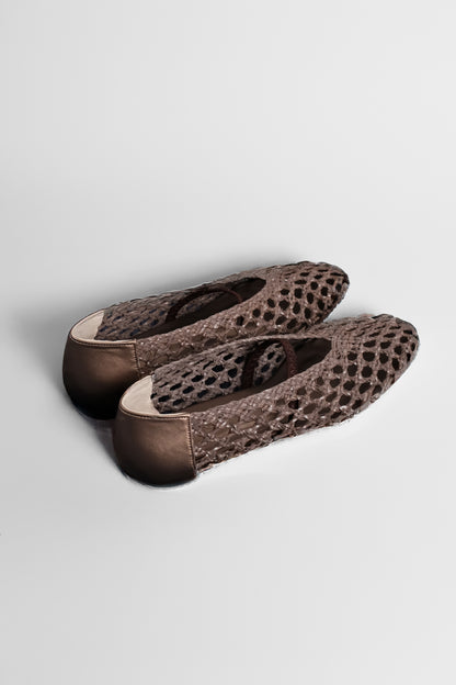 anya Woven Flats in Brass