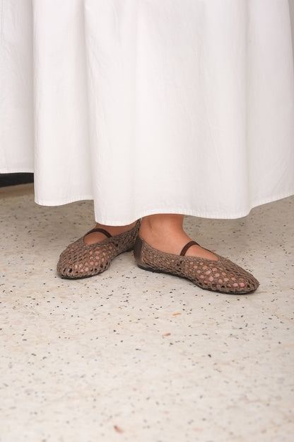 anya Woven Flats in Brass