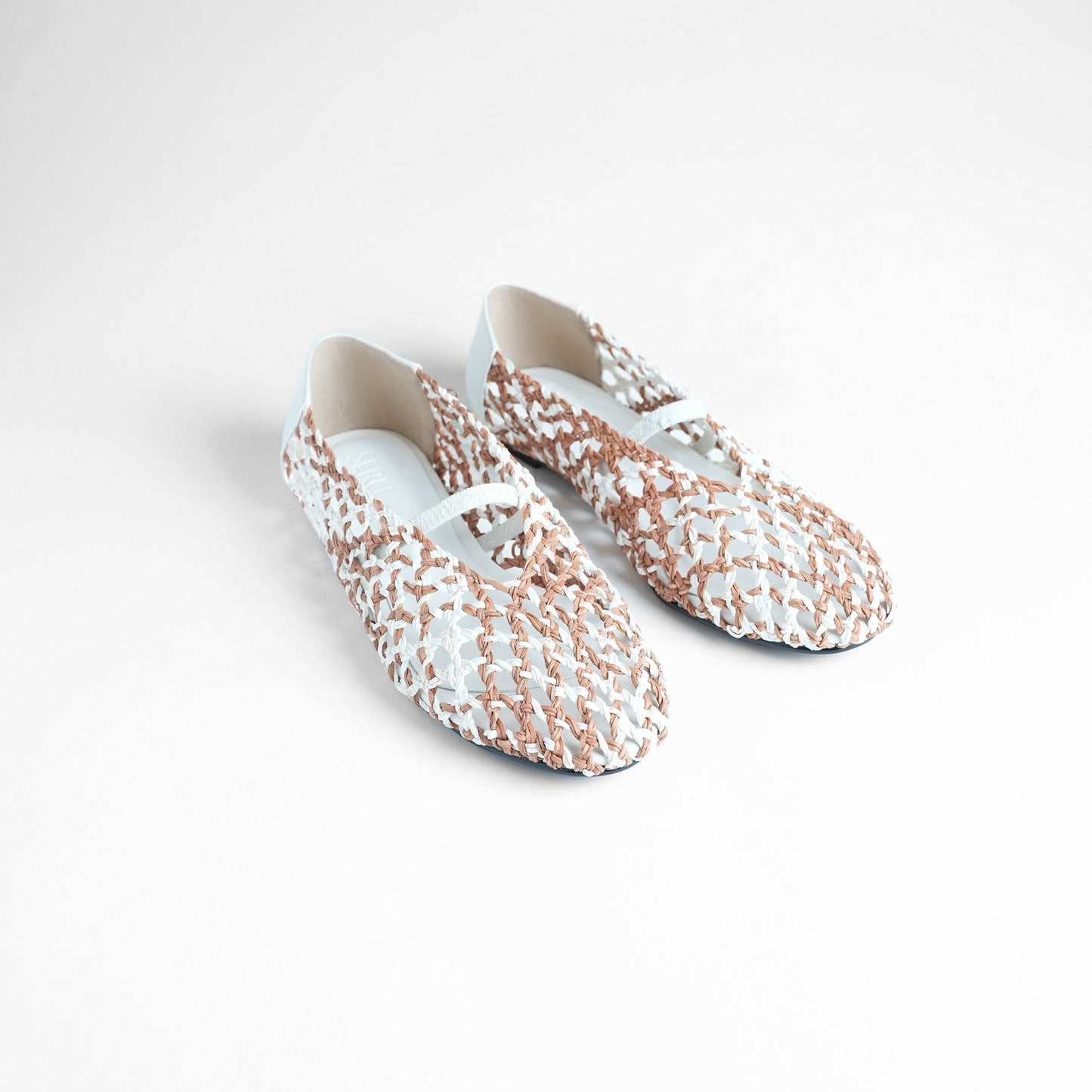 anya Woven Flats White & Tan