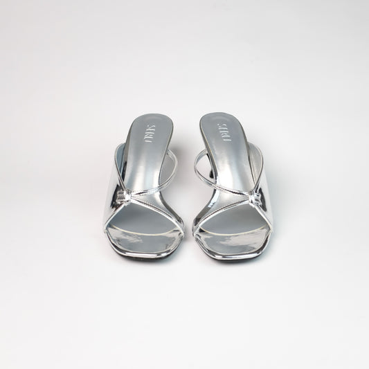 Knot Heels in Silver