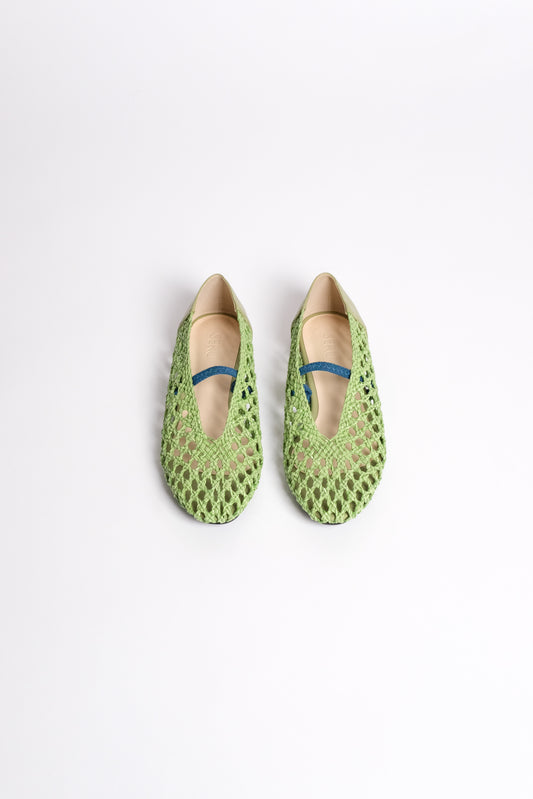 anya Woven Flats in Avoc