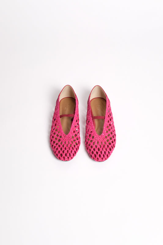 anya Woven Flats in Magenta