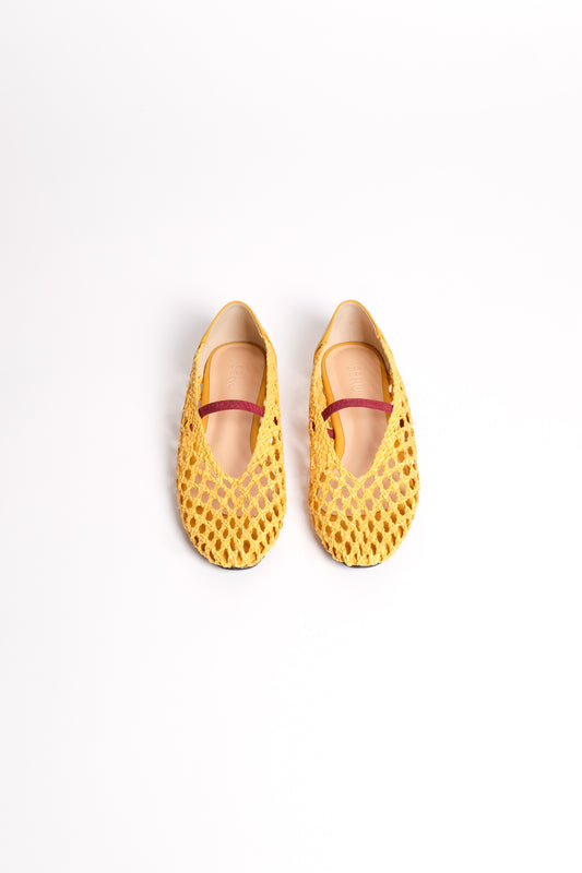 anya Woven Flats in Lemon